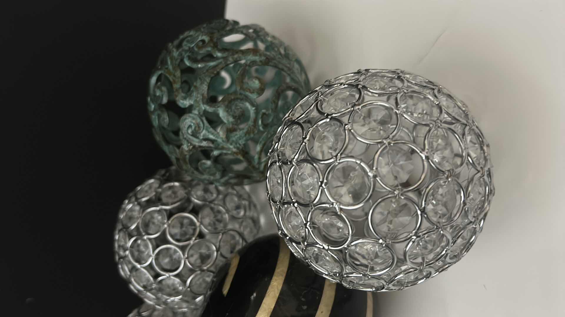 Photo 2 of 6 - 4” DECORATIVE BALLS