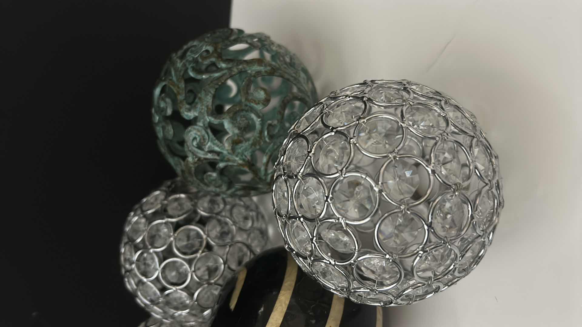 Photo 3 of 6 - 4” DECORATIVE BALLS