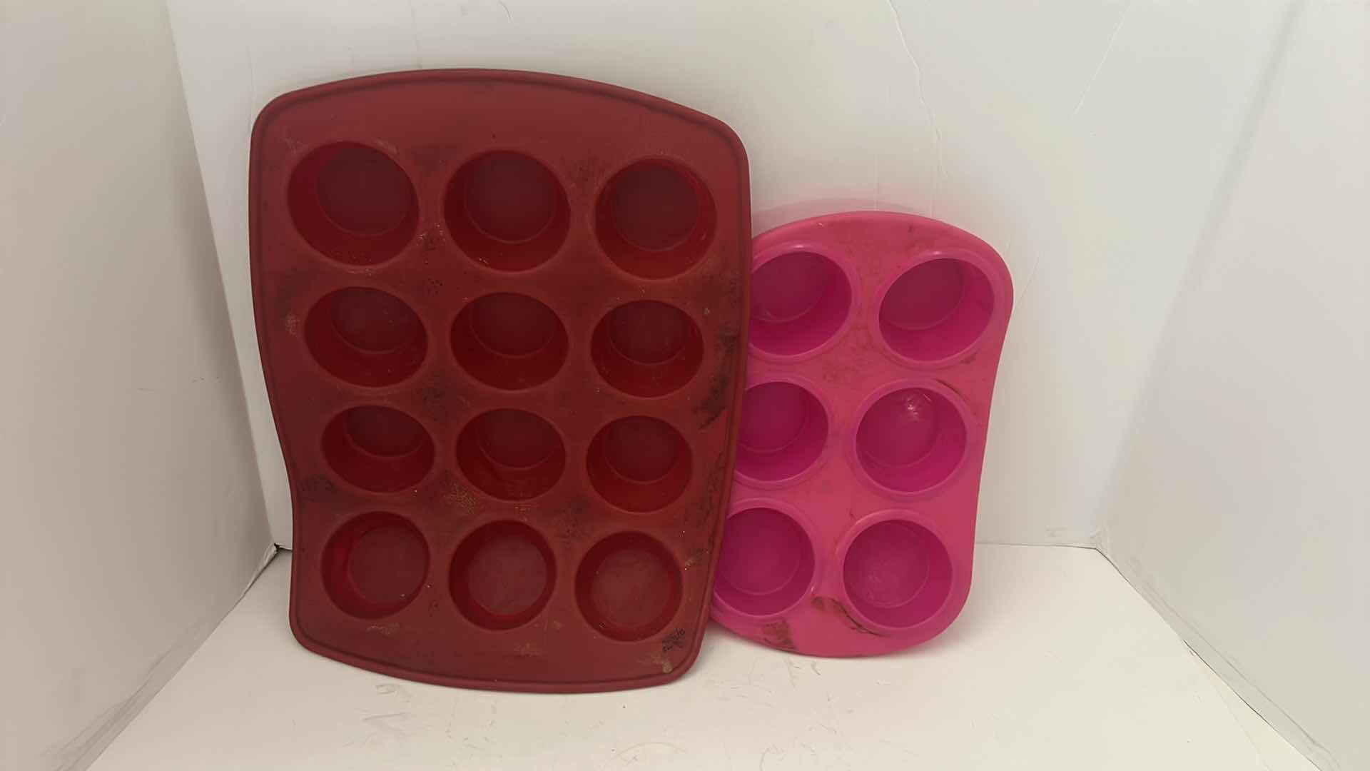 Photo 2 of KITCHEN ACCESSORIES - SILICONE MOLDS & FLEXIBLE CUTTING BOARDS