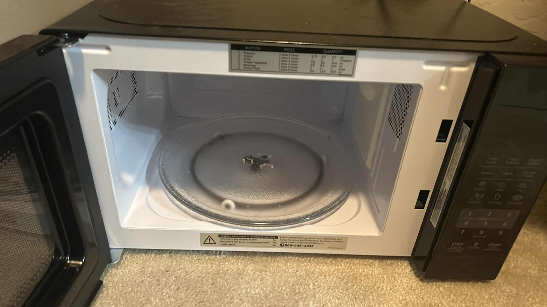 Photo 2 of CONFREE MICROWAVE OVEN