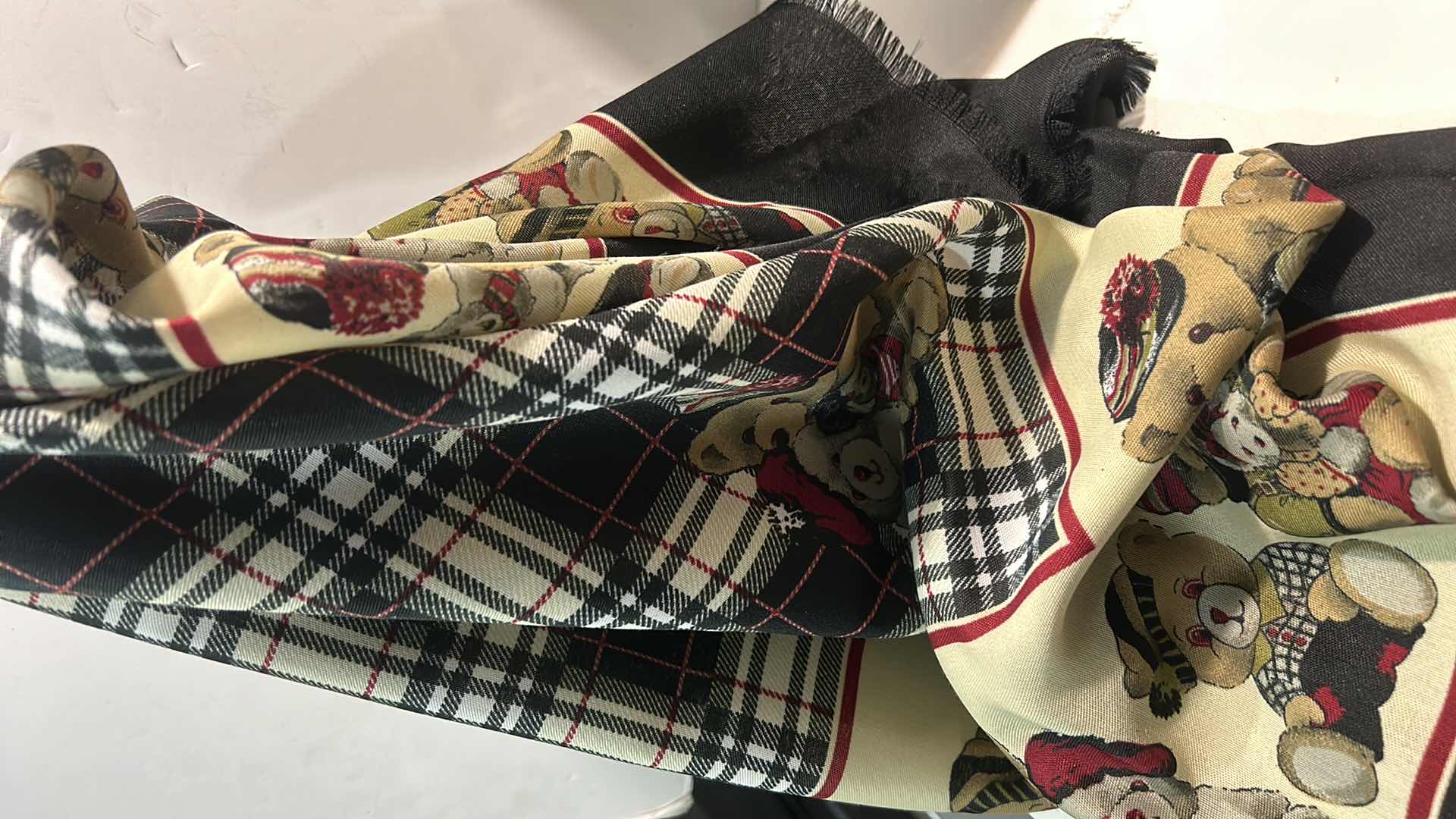 Photo 5 of 4 WOMENS FASHION SCARVES