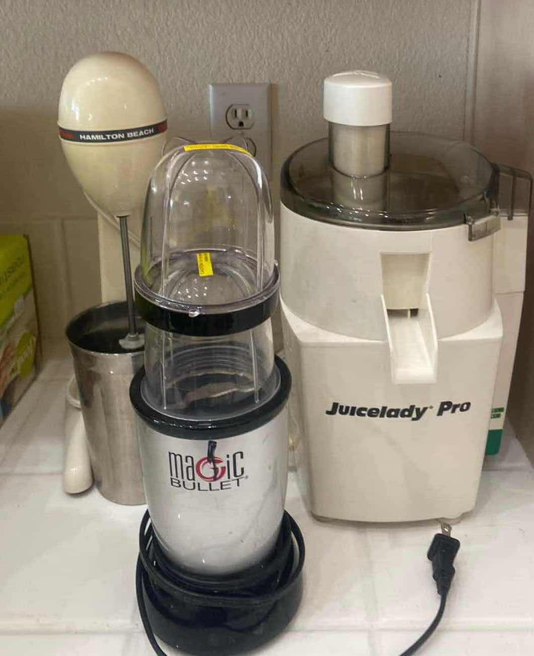 Photo 1 of JUICELADY PRO MAGIC BULLET & HAMILTON BEACH DRINK MASTER