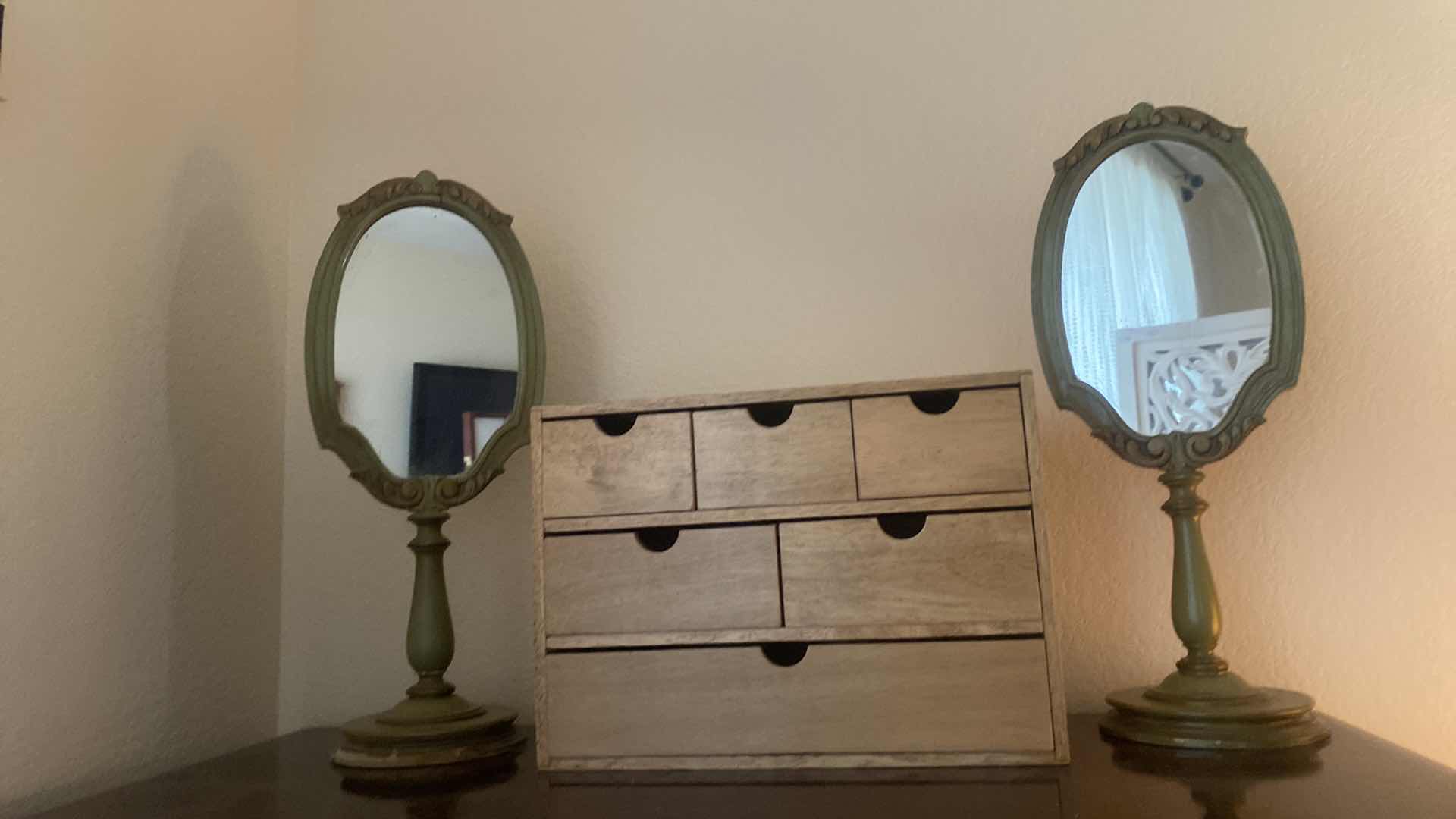 Photo 1 of 2 MIRRORS H19” & 1 WOOD BOX 14 1/2“ x 7“ H10”