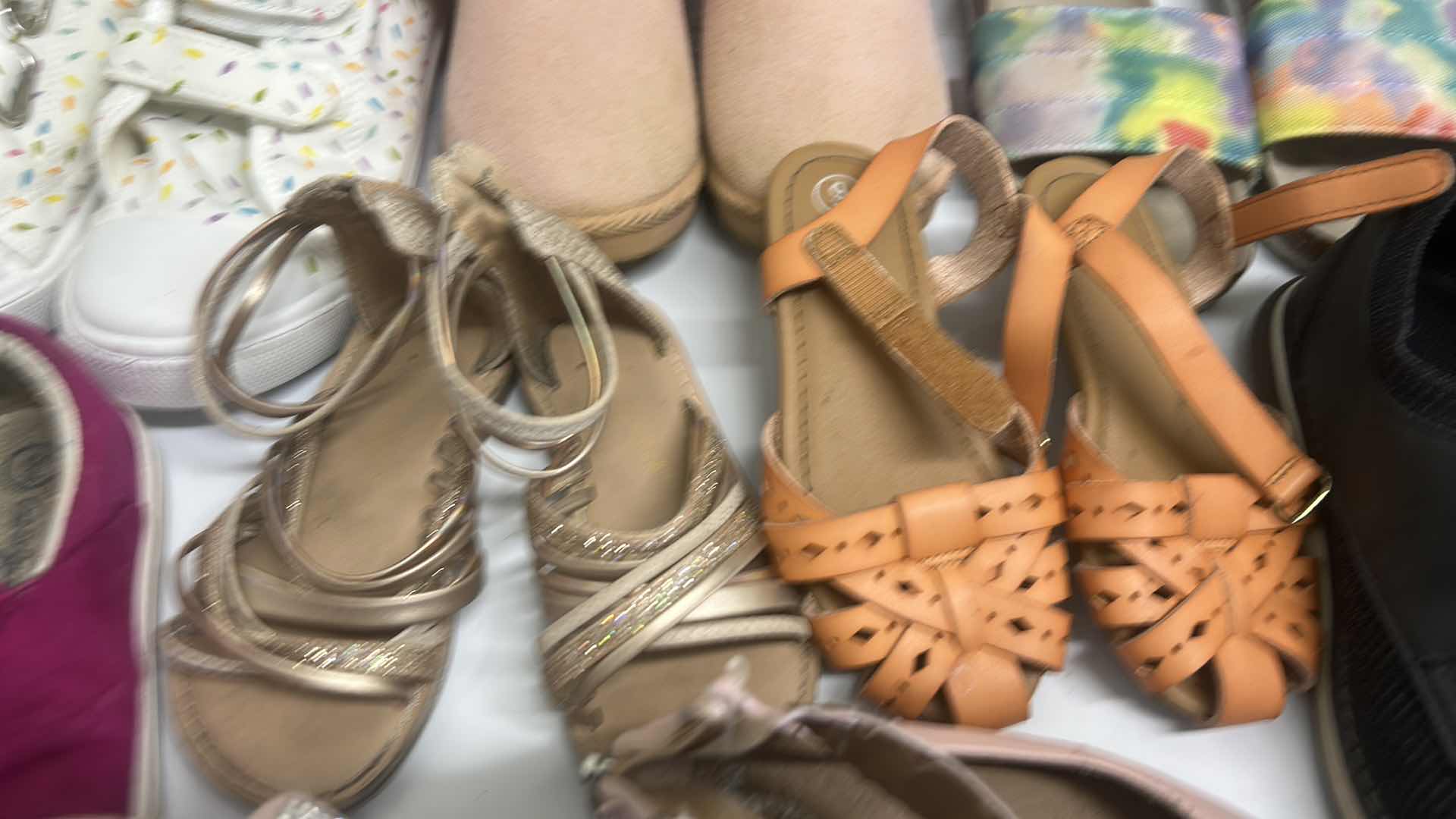 Photo 1 of 8 PAIRS OF CHILDRENS SHOES - VARIOUS SIZES