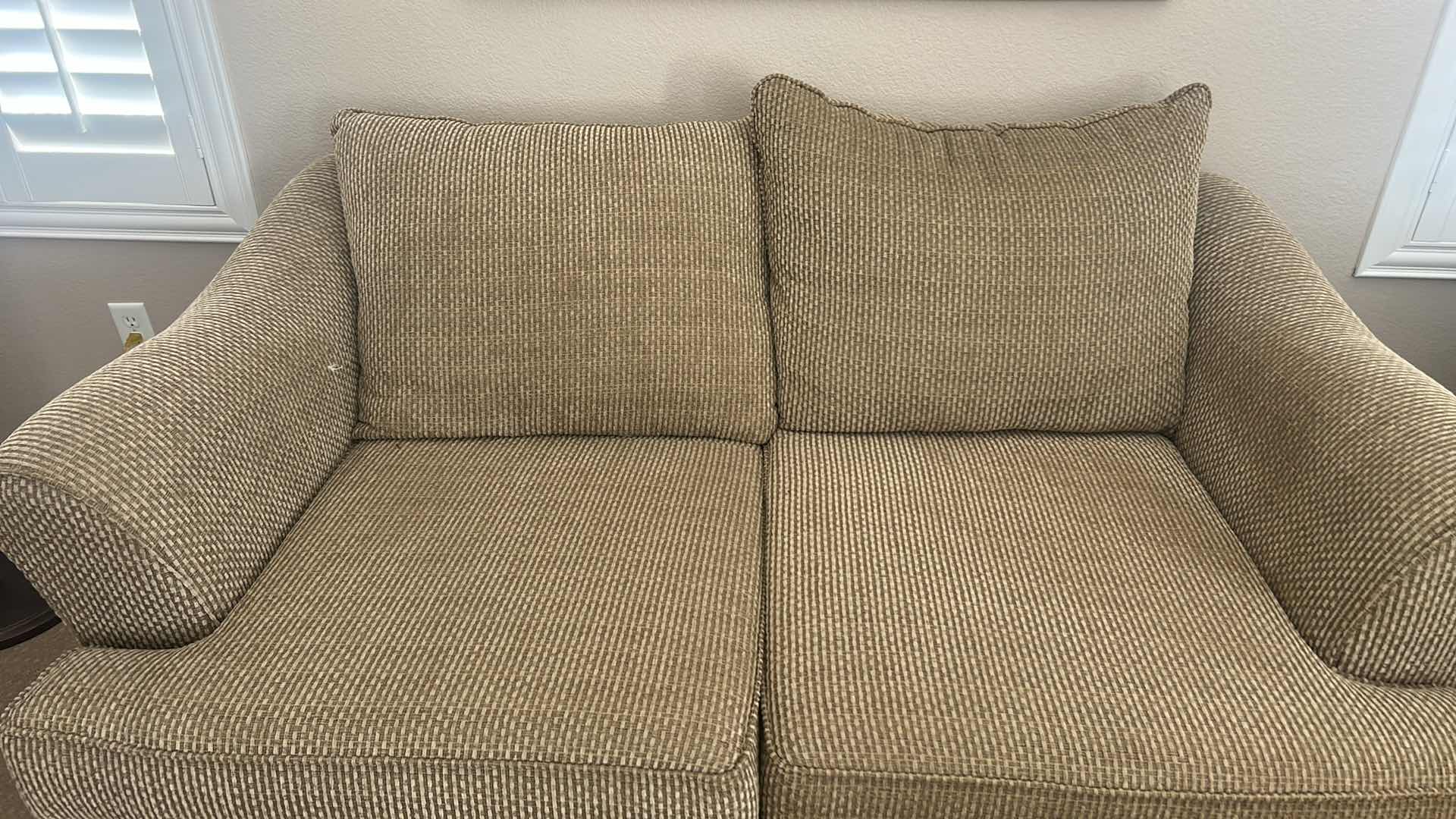 Photo 1 of 6’ UPHOLSTERED LOVESEAT