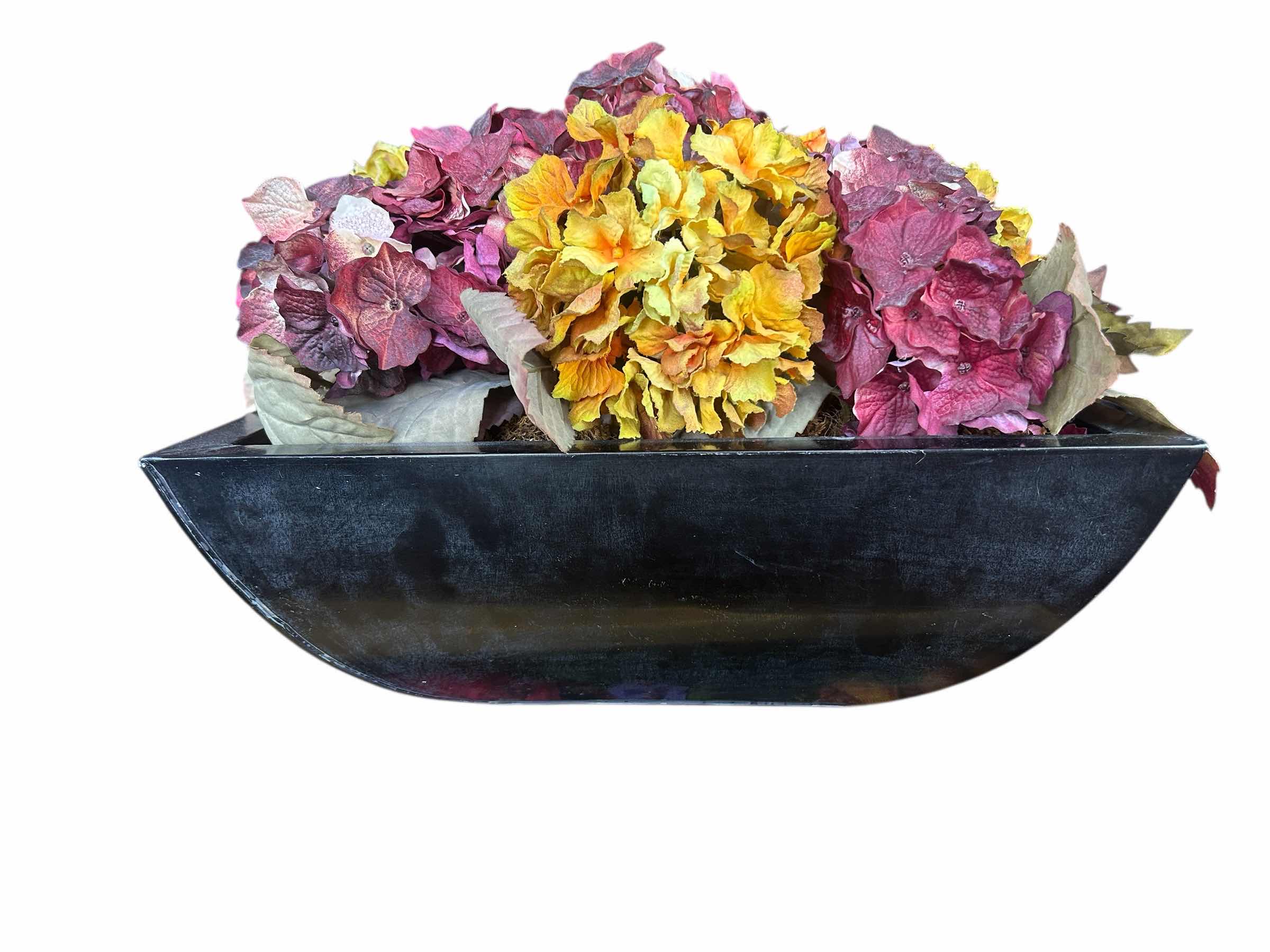 Photo 1 of FAUX FLORAL CENTERPIECE 16“ x H14“TRAY AND 4 YELLOW PLACEMATS
