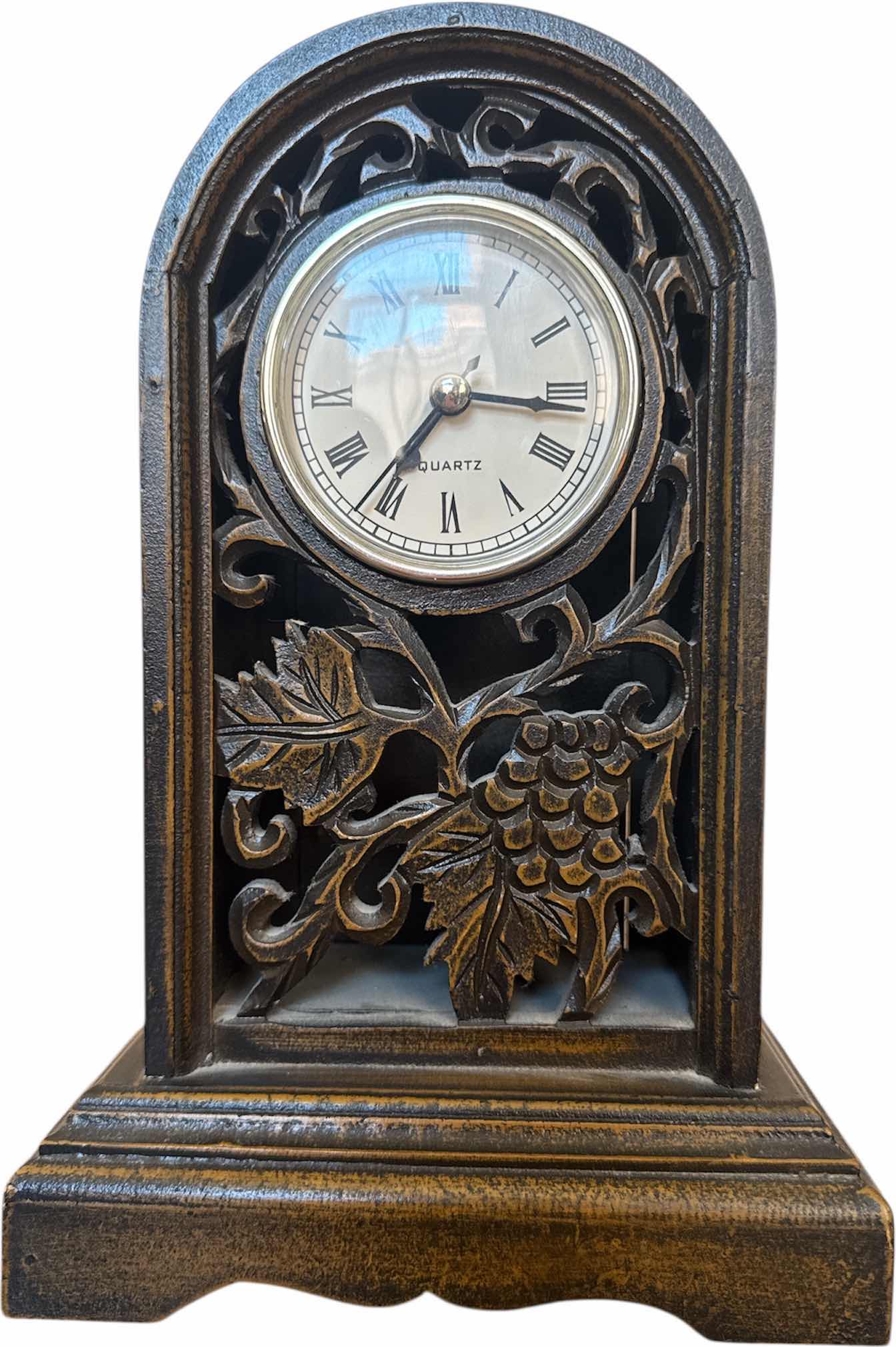 Photo 1 of VINTAGE QUARTZ WOODEN CLOCK, GRAPE PATTERN

7” X 4” X H10.5”