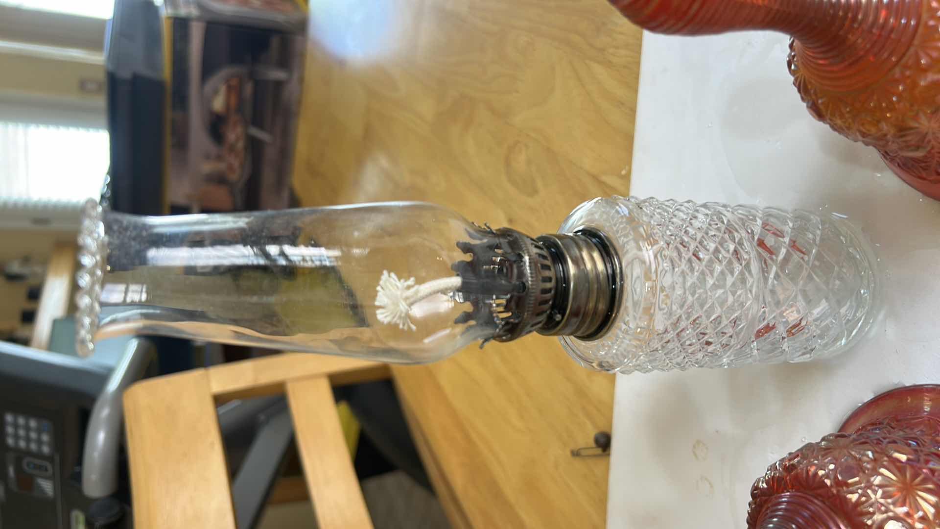 Photo 1 of 2 VINTAGE FENTON CARNIVAL GLASS DAISY BELLS AND LAMPLIGHT FARMS OIL LAMP H10”