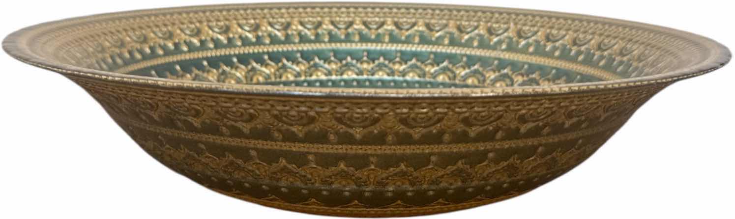 Photo 1 of VINTAGE TURKISH DECORATIVE ART GLASS HAND PAINTED CONSOLE OR CENTERPIECE BOWL

D13” X H3”