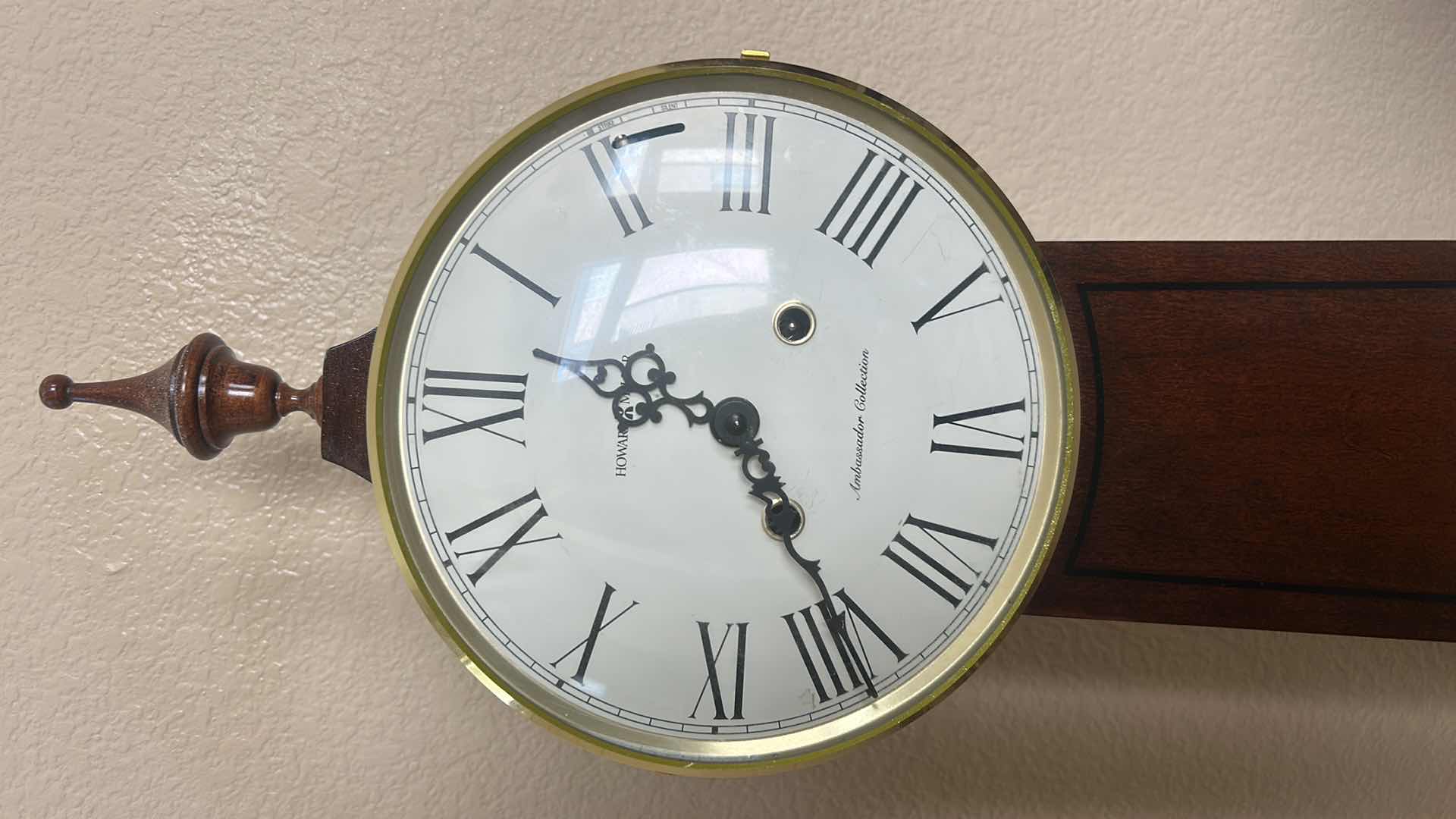 Photo 1 of VINTAGE HOWARD MILLER AMBASSADOR COLLECTION BANJO CLOCK H3’