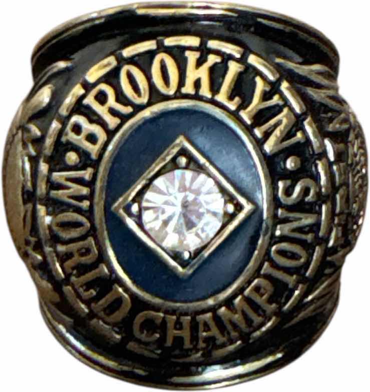 Photo 1 of REPLICA 1955 BROOKLYN DODGERS WORLD SERIES CHAMPIONSHIP RING APPROXIMATE SIZE 12