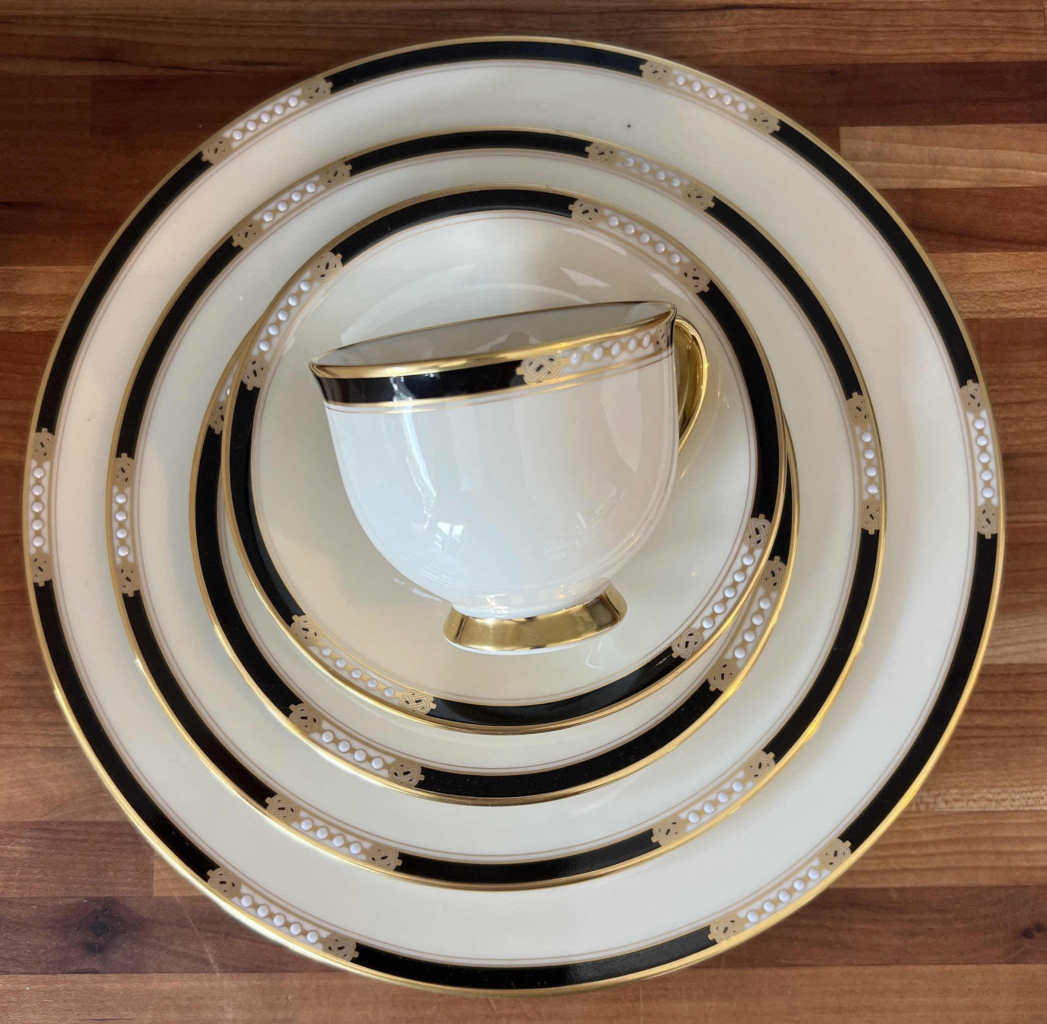 Photo 1 of VINTAGE LENOX FINE CHINA 20 PIECE SET HANCOCK PATTERN