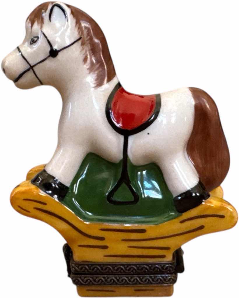 Photo 1 of VINTAGE LIMOGES BOX ROCKING HORSE PORCELAIN TRINKET BOX HANDCRAFTED AND PAINTED, FRANCE
H2.5”