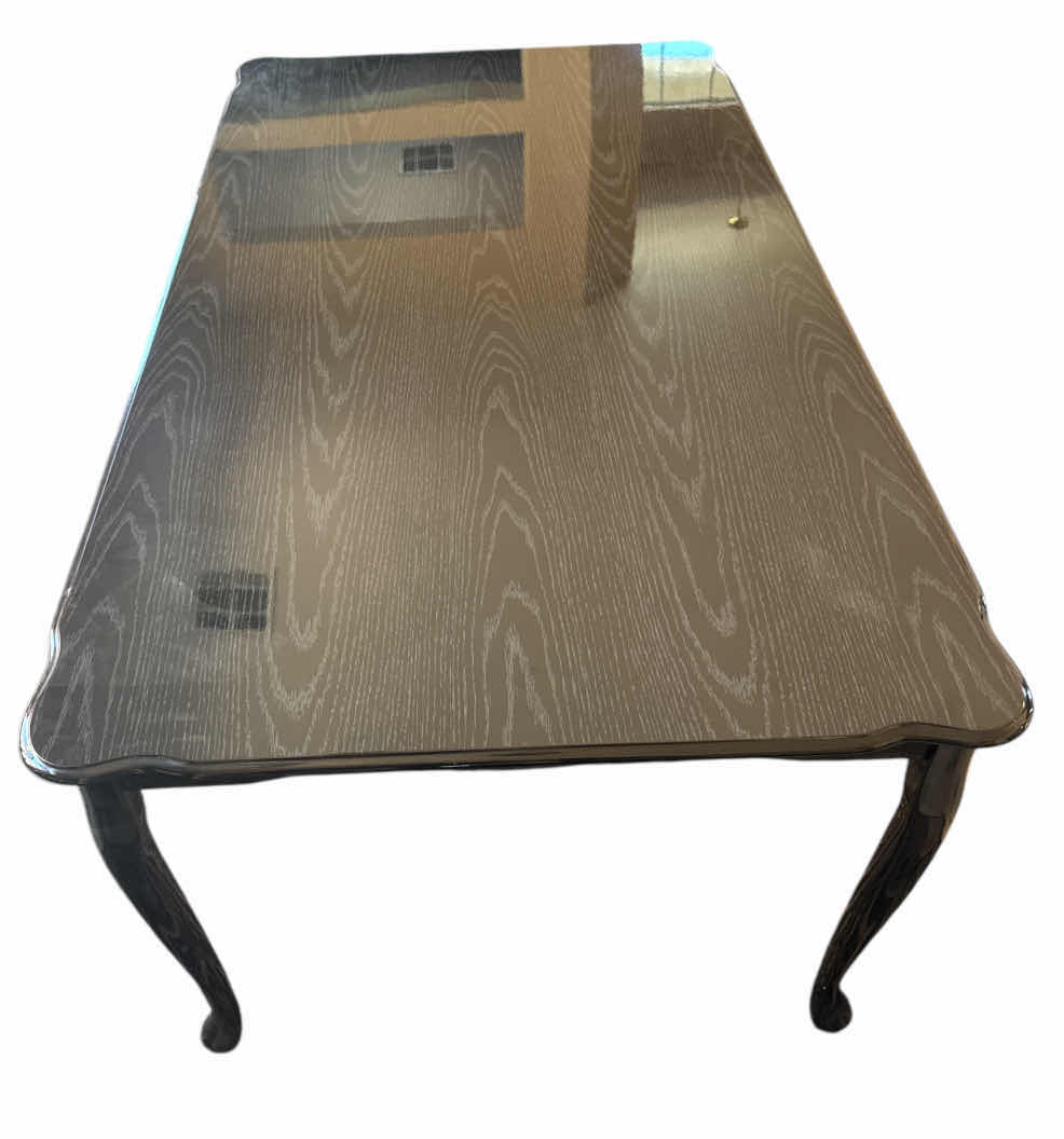 Photo 1 of BLACK DINNING TABLE AND 6 CHAIRS,
WOOD

TABLE
60” X 36” X H29”
