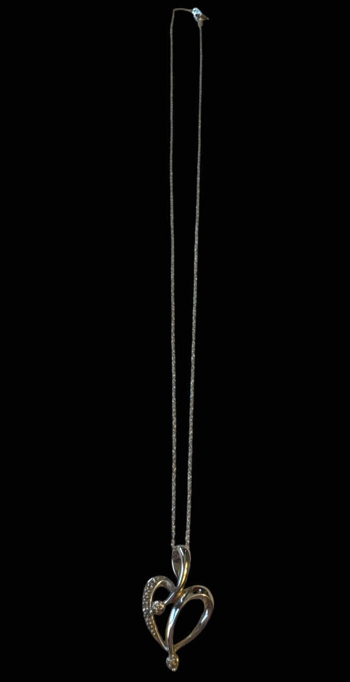 Photo 1 of 10K WHITE GOLD NECKLACE AND HEART SHAPED PENDANT, JEWELRY
NECKLACE
18”