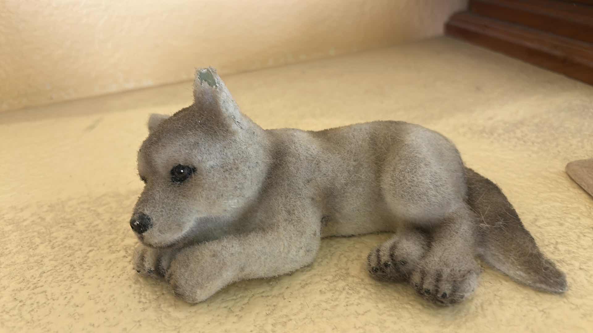 Photo 1 of 7 NATIVE AMERICAN HOME DECOR PIECES (COYOTE 9 1/2” x 3”