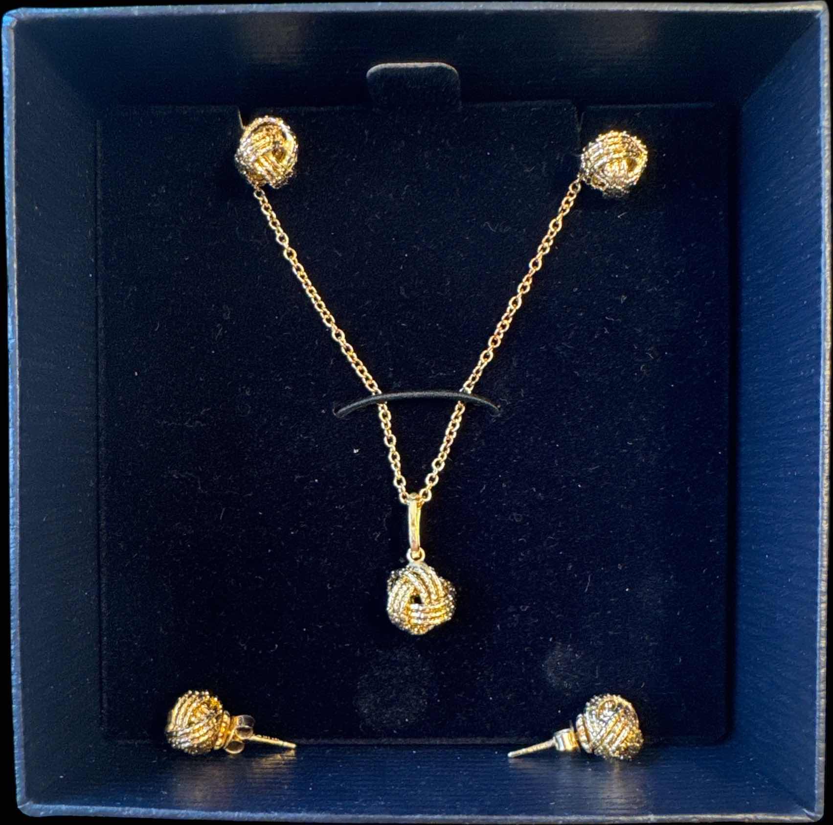 Photo 1 of STAUER 14K ITALIAN GOLD NODO D’AMORE COMPLETE SET