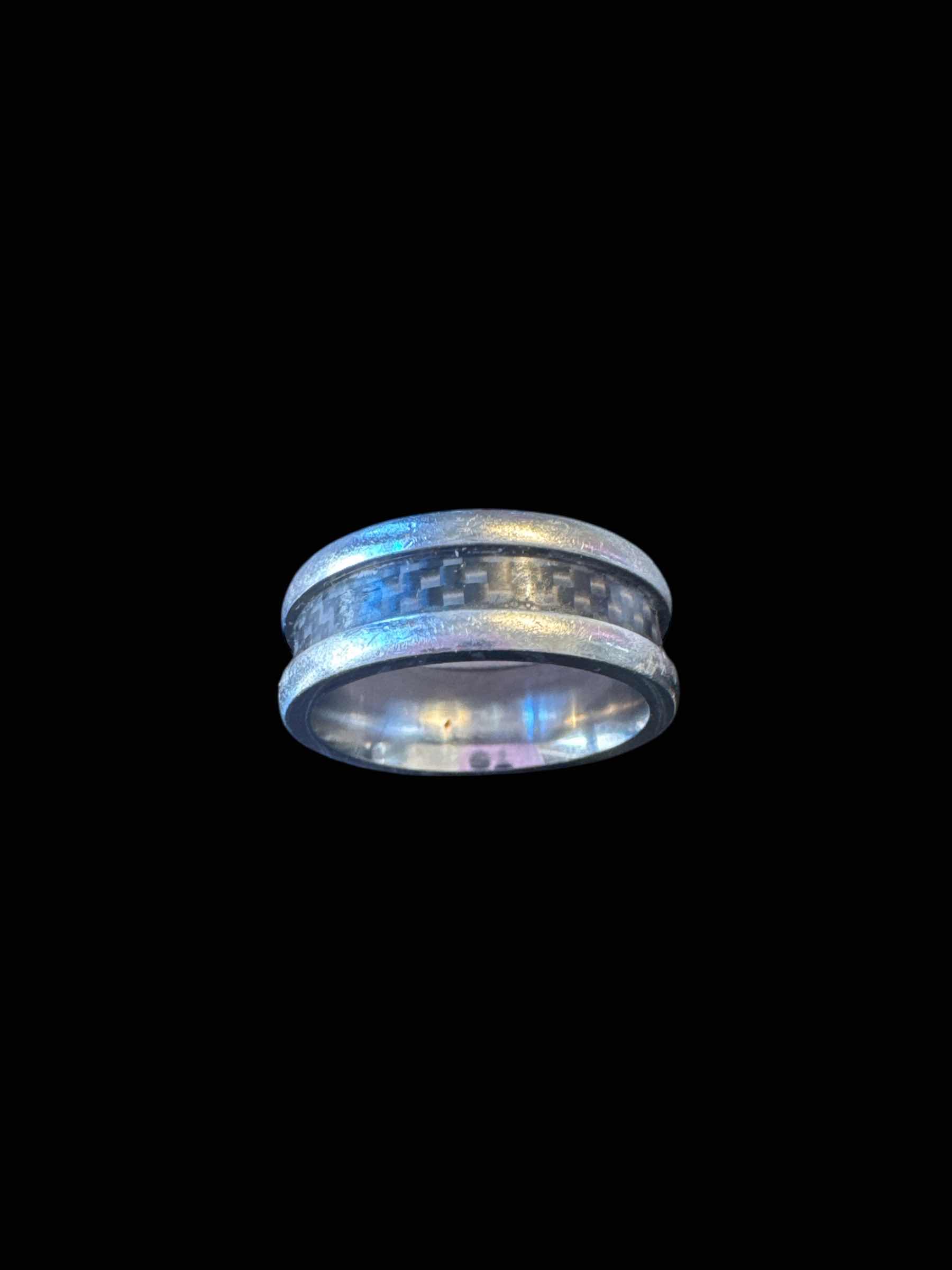 Photo 1 of 2- MENS RING SILVER TONE, APPROXIMATE SIZE 8