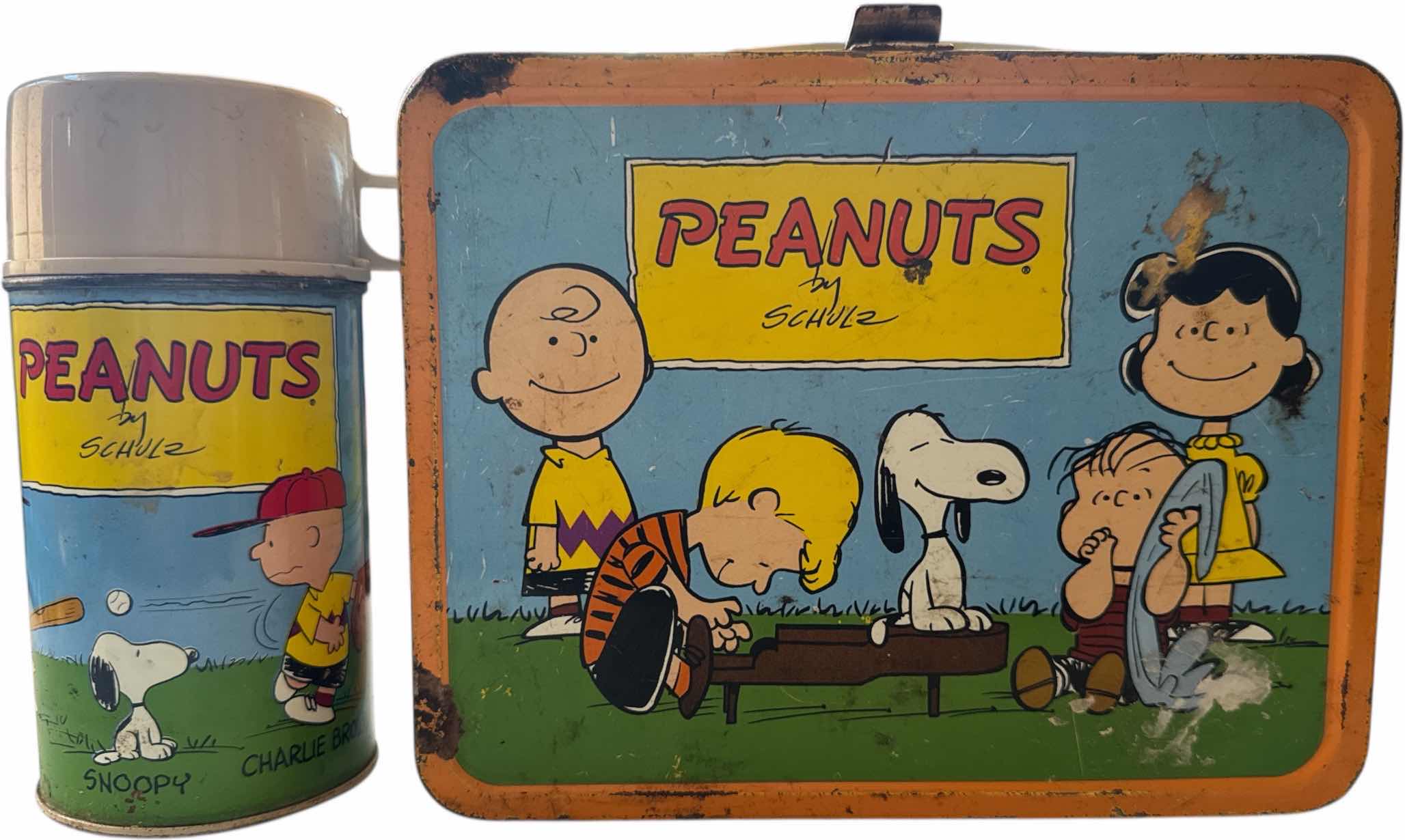 Photo 1 of VINTAGE PEANUTS METAL LUNCH BOX AND THERMAL, DAMAGED SEE PHOTO FOR REFERENCE
8.5” X 4” X 6.75”