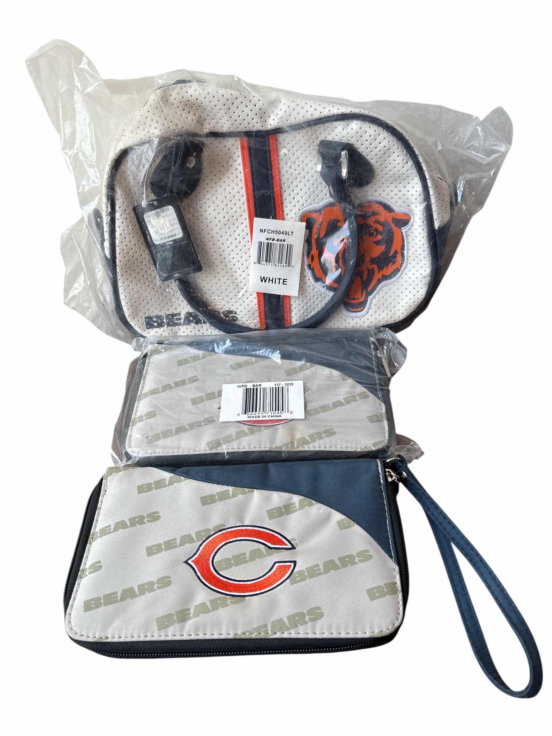 Photo 1 of CHICAGO BEARS HANDBAG AND CLUTCHES