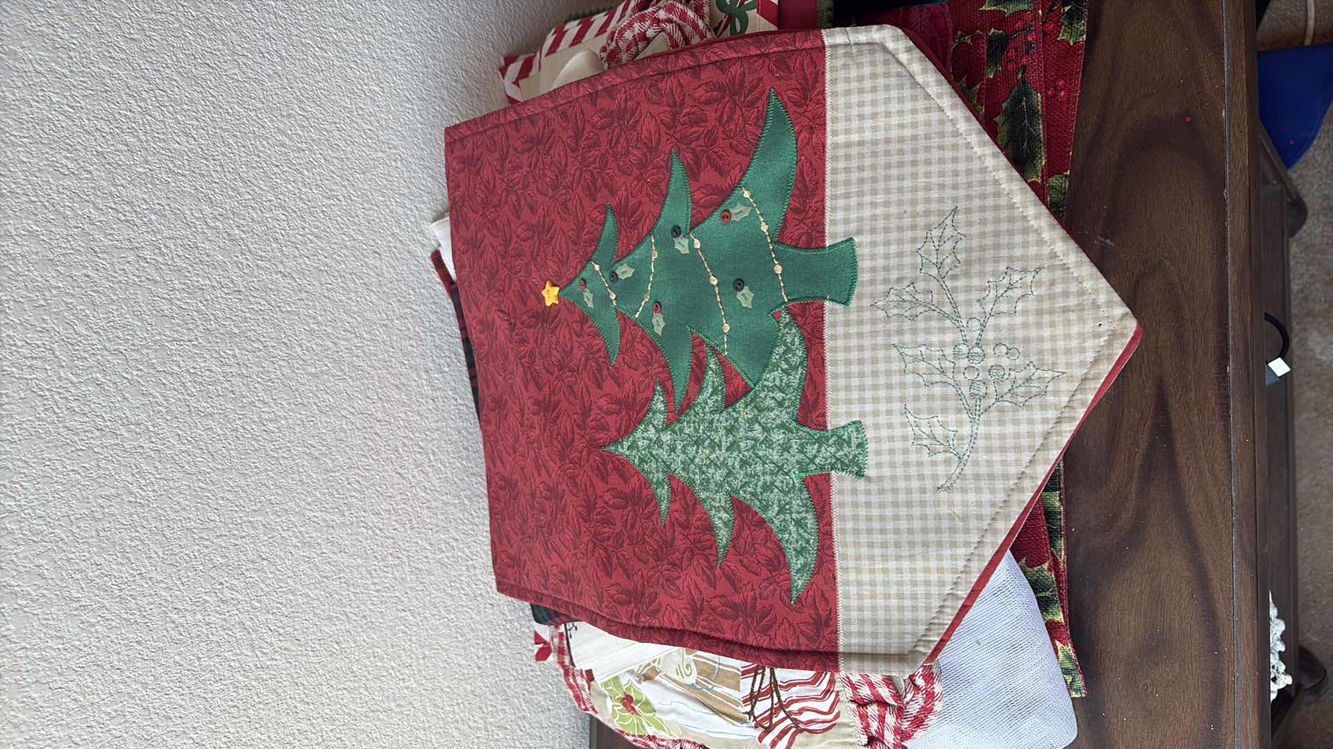 Photo 1 of CHRISTMAS DECOR PLACEMATS TABLE RUNNERS