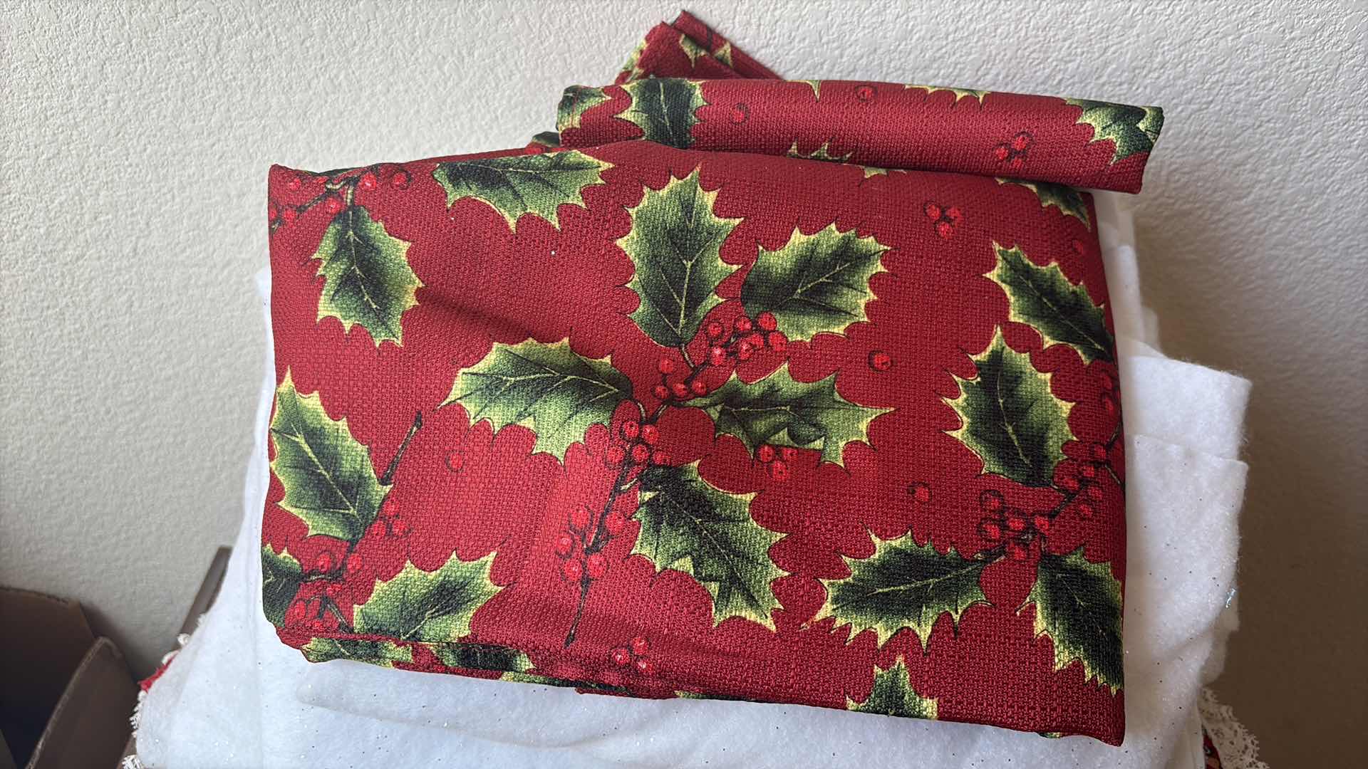 Photo 1 of CHRISTMAS DECOR PLACEMATS TABLE RUNNERS