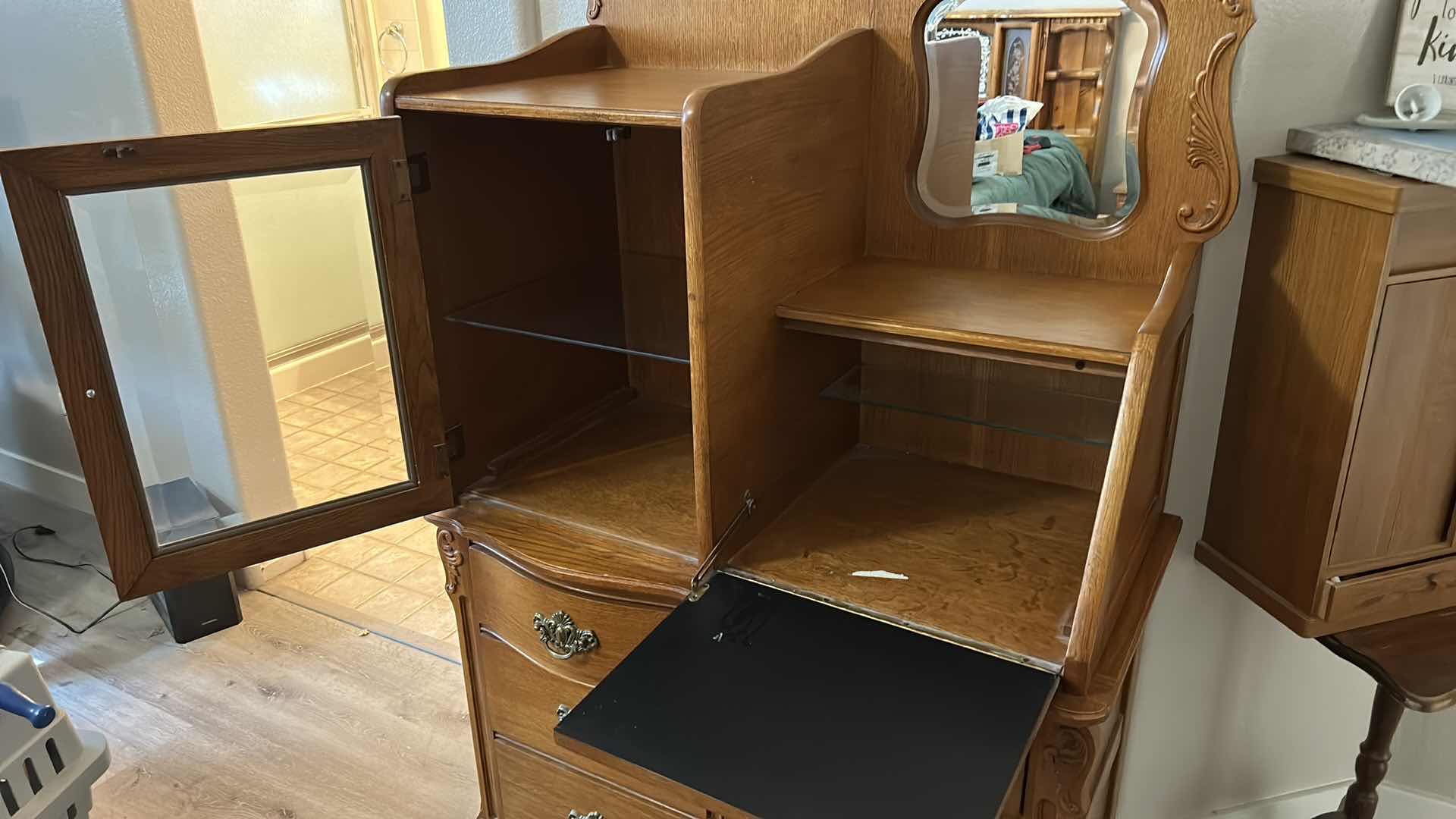 Photo 1 of STANLEY FURNITURE VINTAGE SECRETARY DESK AND HUTCH 38“ x 20“ x H70“