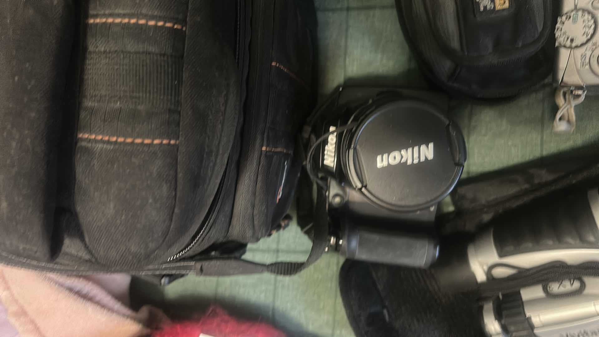 Photo 1 of 3 VINTAGE CAMERAS AND 1 BINOCULARS