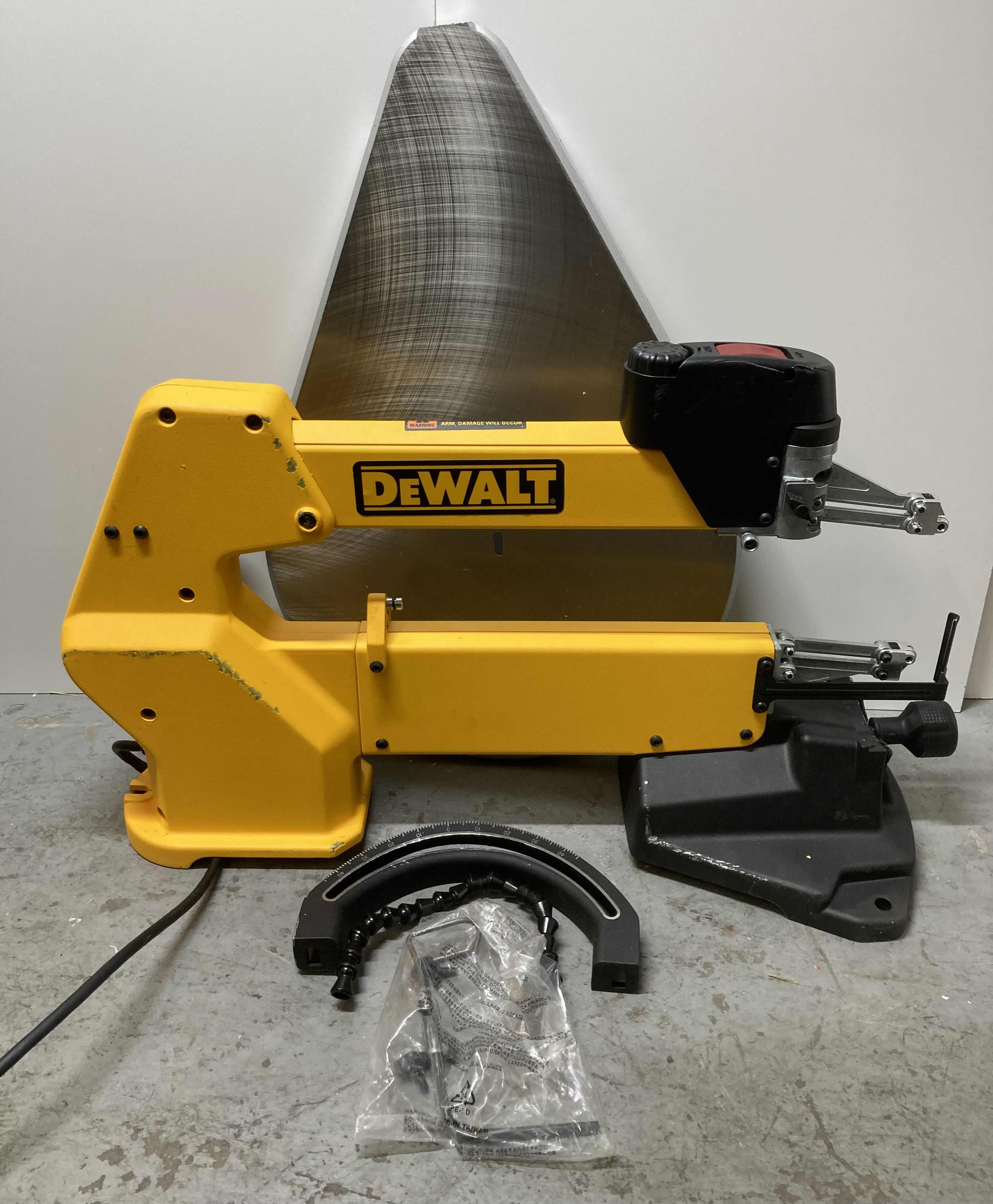 Photo 1 of $600.  DEWALT 20” VARIABLE SPEED SCOLL SAW MODEL DW788