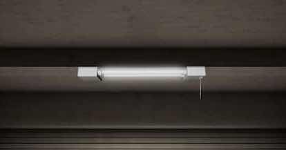 Photo 2 of COMMERCIAL ELECTRIC 3’ INTERGRATED WHITE LED UTILITY SHOP LIGHT W POWER CORD 1003235453