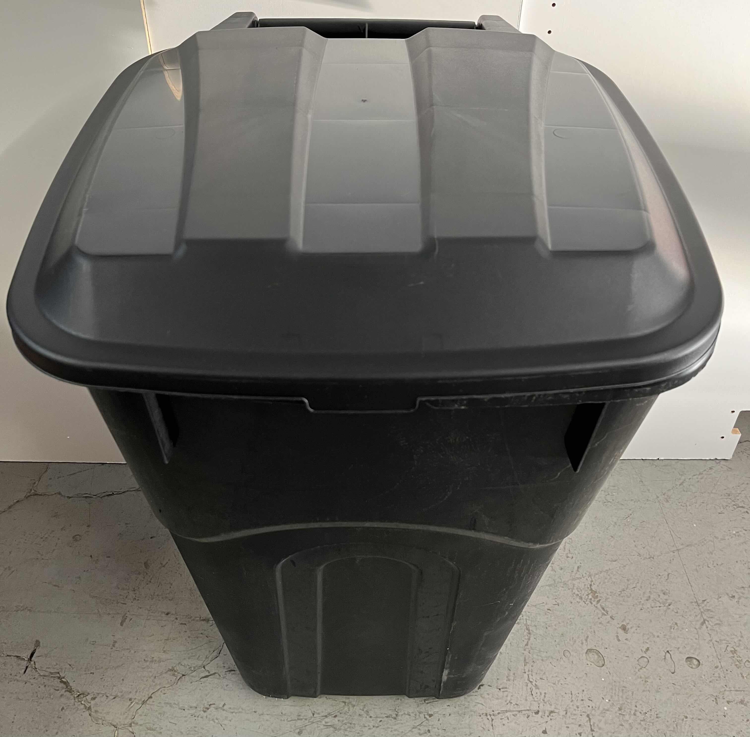 Photo 2 of UNITED SOLUTIONS 32GAL ROLLING BLACK TRASH CAN