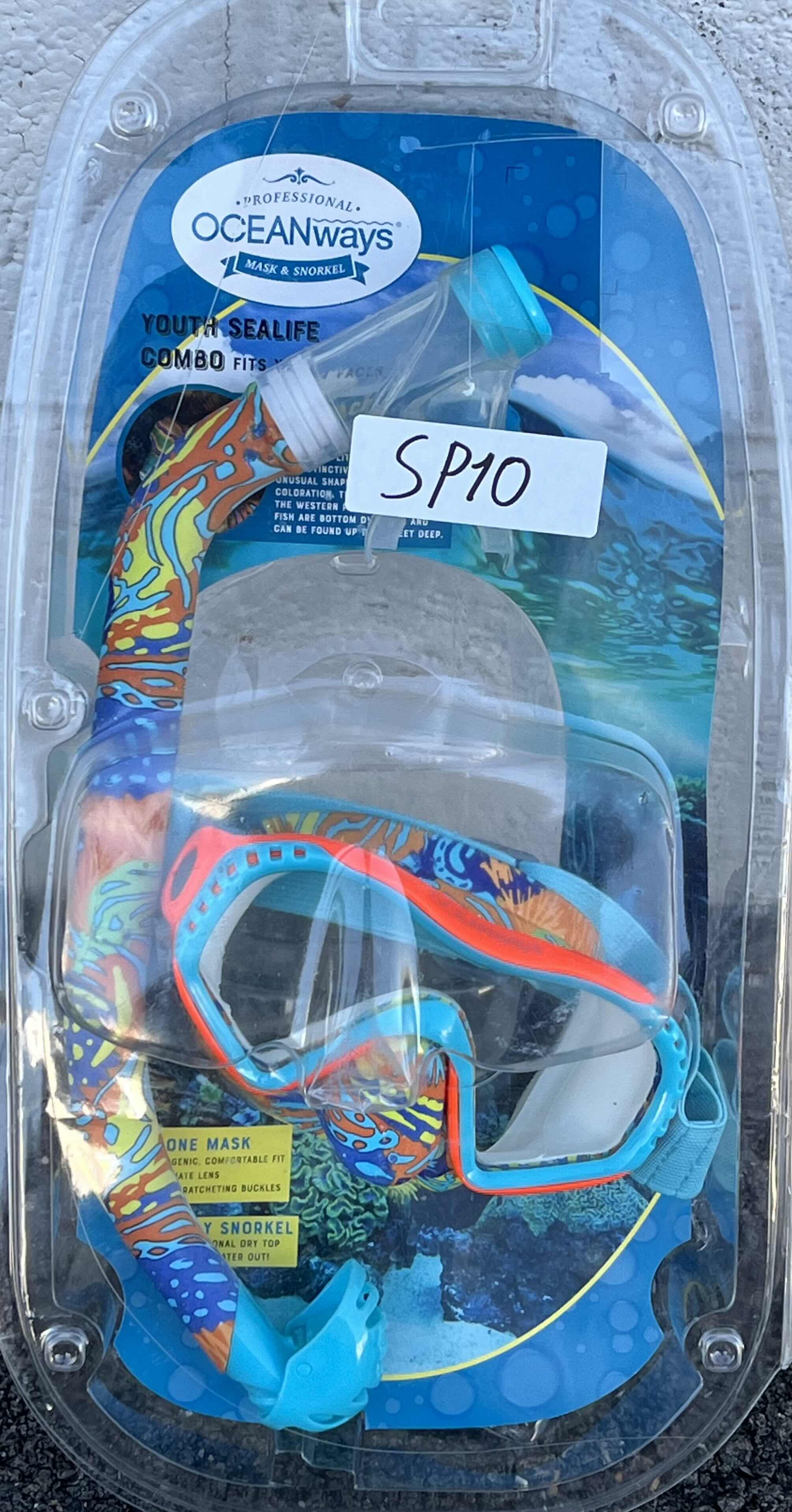 Photo 2 of PROFESSIONAL OCEAN WAYS SEALIFE YOUTH SILICONE MASK & SNORKEL COMBO