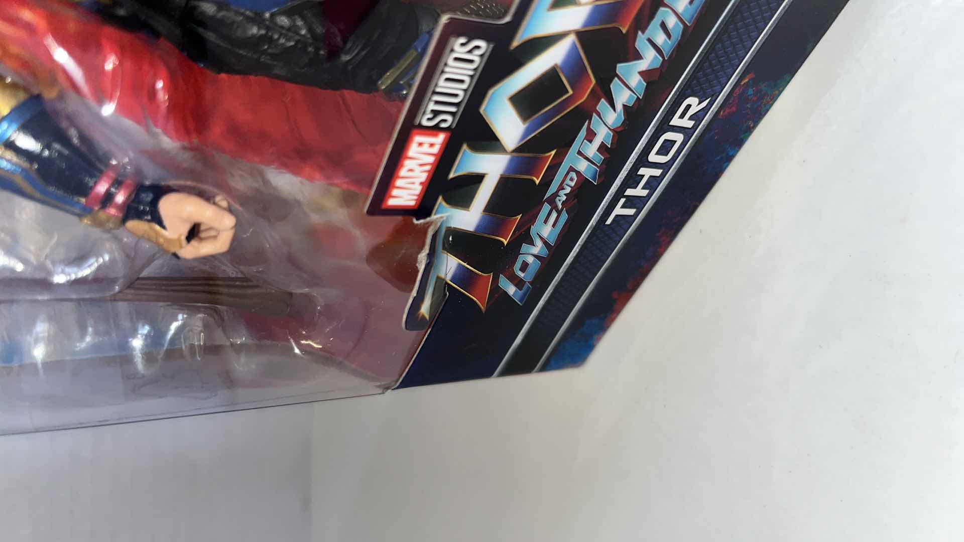 Photo 5 of BRAND NEW HASBRO MARVEL STUDIOS LEGEND SERIES, THOR LOVE AND THUNDER “THOR” (1)