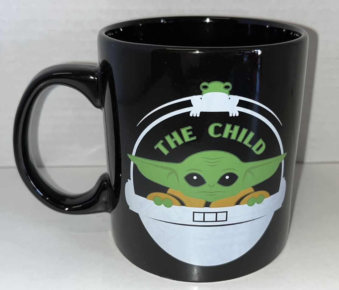 Photo 2 of NEW SILVER BUFFALO STAR WARS 20 OZ BLACK CERAMIC MUG, THE CHILD (1)