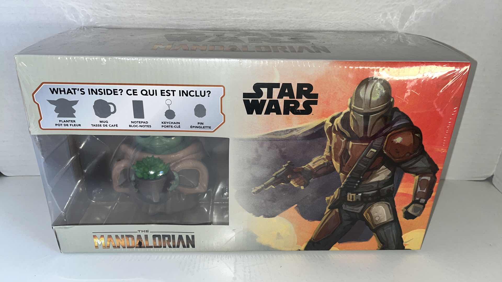 Photo 1 of BRAND NEW DISNEY PLUS STAR WARS THE MANDALORIAN GIFT SET, PLANTER MUG NOTEPAD KEYCHAIN & PIN (1)