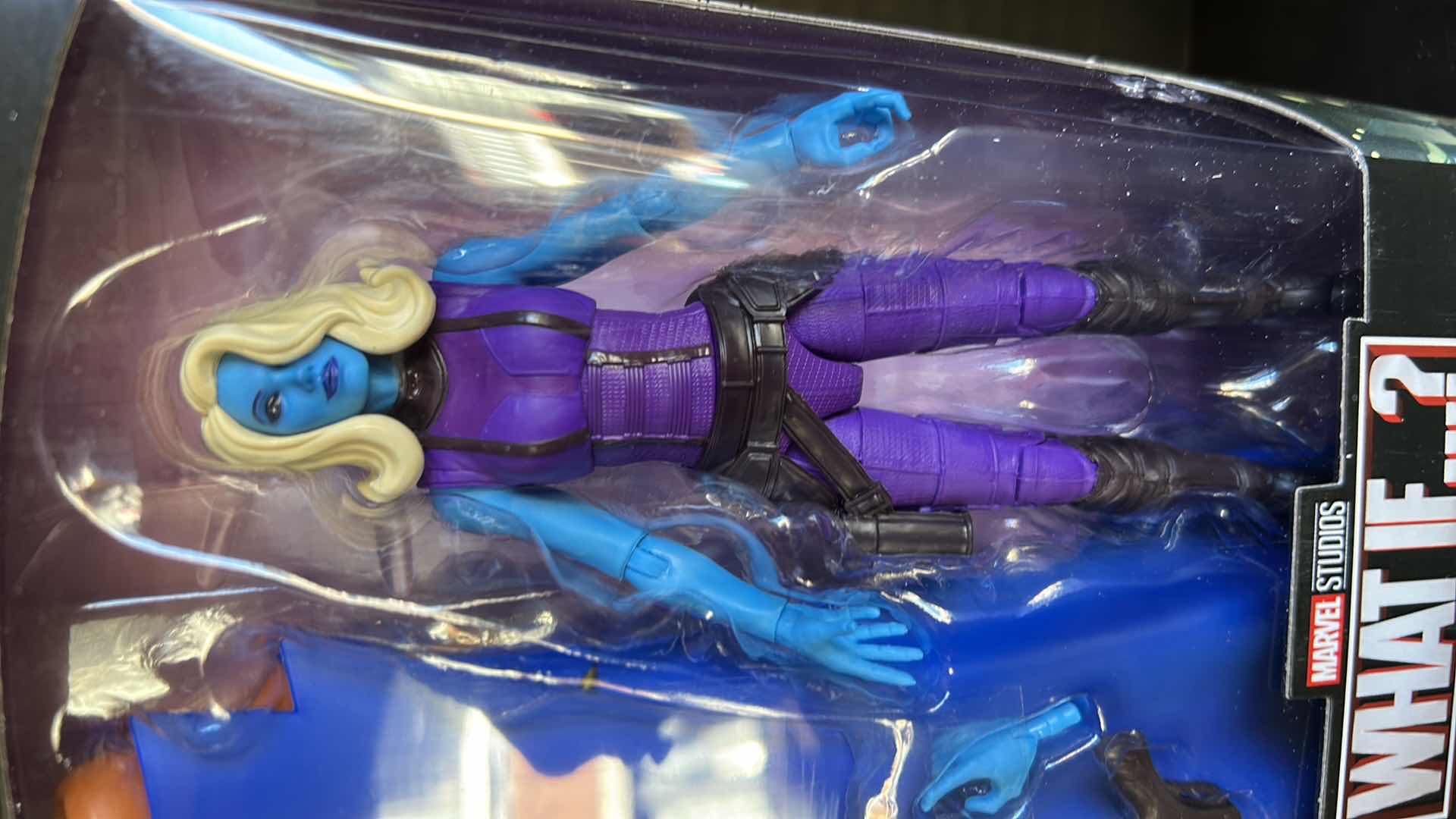 Photo 2 of BRAND NEW MARVEL LEGENDS HEIST NEBULA ACTION FIGURE