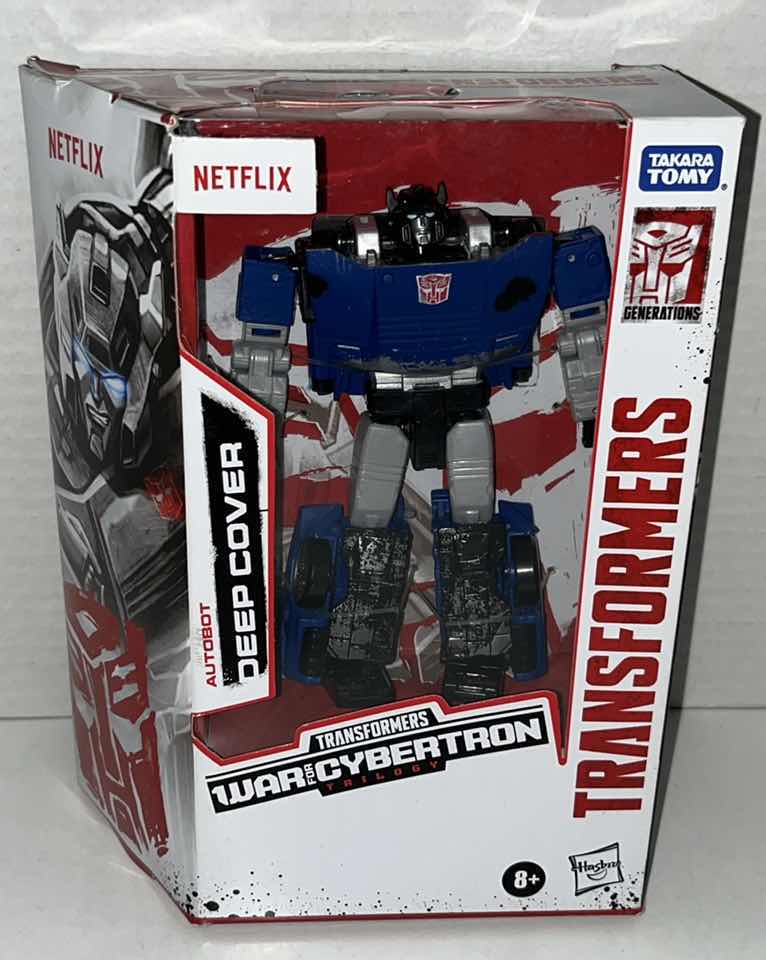 Photo 1 of BRAND NEW HASBRO TAKARA TOMY NETFLIX TRANSFORMERS KINGDOM WAR FOR CYBERTRON TRILOGY, AUTOBOT “DEEP COVER” (1)