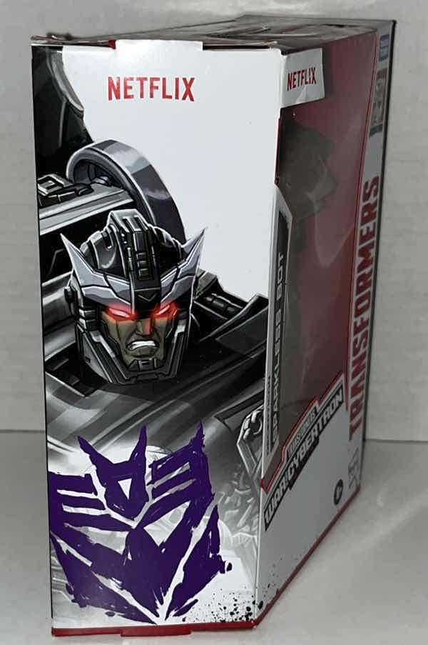 Photo 3 of BRAND NEW HASBRO TAKARA TOMY NETFLIX TRANSFORMERS KINGDOM WAR FOR CYBERTRON TRILOGY, DECEPTICON “SPARKLESS BOT” (1)