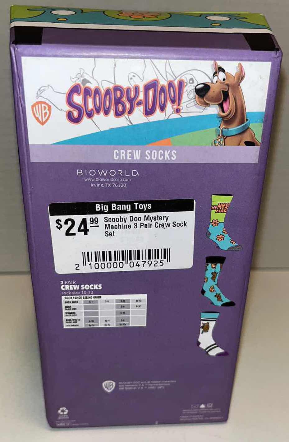 Photo 3 of NEW BIOWORLD SCOOBY-DOO MYSTERY MACHINE 3 PAIR CREW SOCK SET (1)