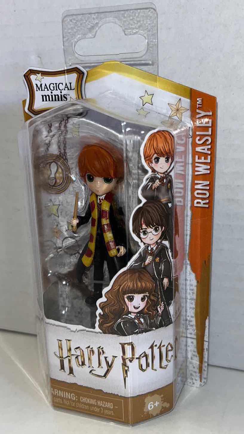 Photo 1 of NEW SPINMASTER WIZARDING WORLD HARRY POTTER MAGICAL MINIS, “RON WEASLEY” (1)