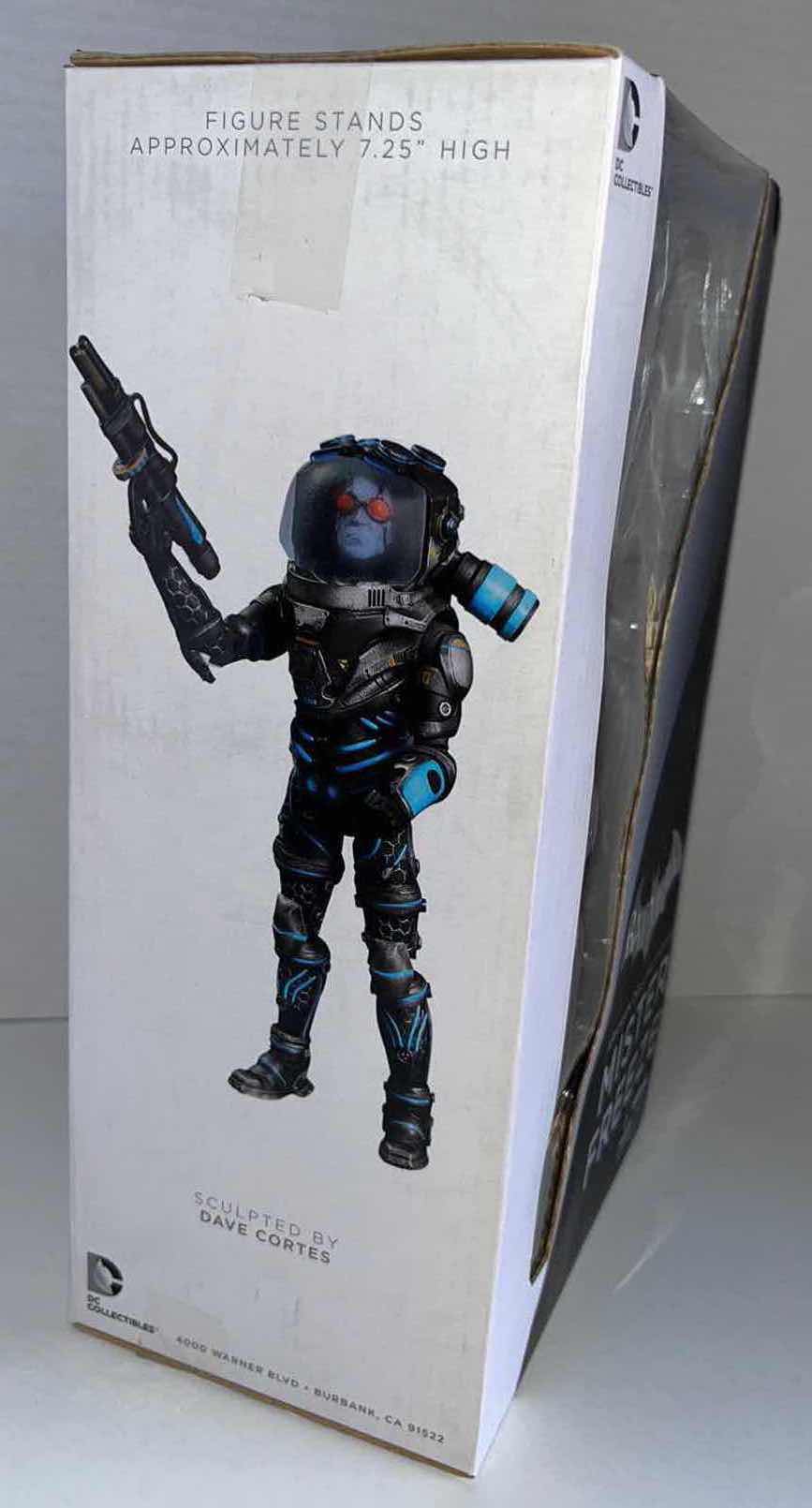 Photo 2 of BRAND NEW DC COLLECTIBLES BATMAN ARKHAM DELUXE FIGURE “MISTER FREEZE” (1)