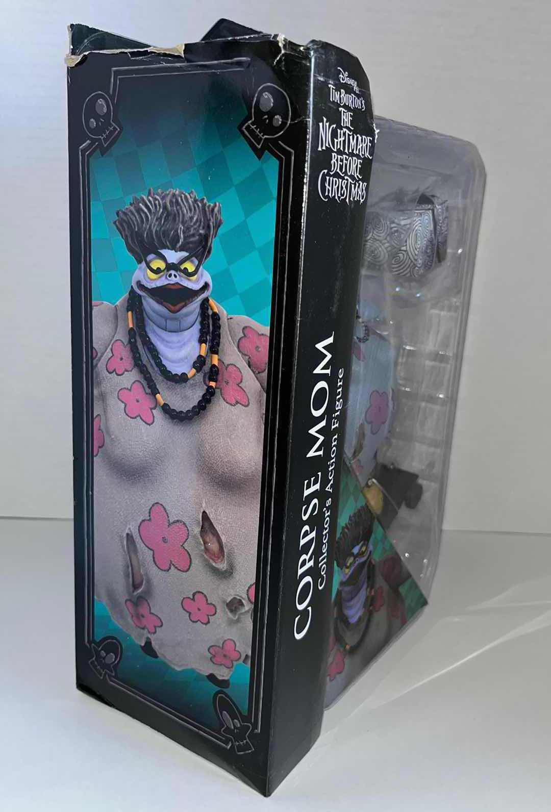 Photo 3 of NEW DIAMOND SELECT TOYS DISNEY TIM BURTONS THE NIGHTMARE BEFORE CHRISTMAS, “CORPSE MOM W DUCK” $35.00 (1)