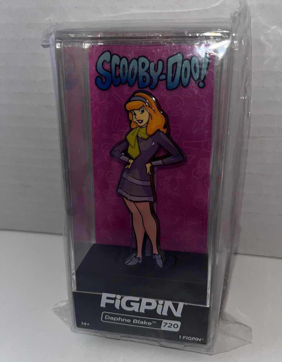 Photo 1 of NEW FIGPIN SCOOBY-DOO!, #720 DAPHNE BLAKE $15.00 (1)
