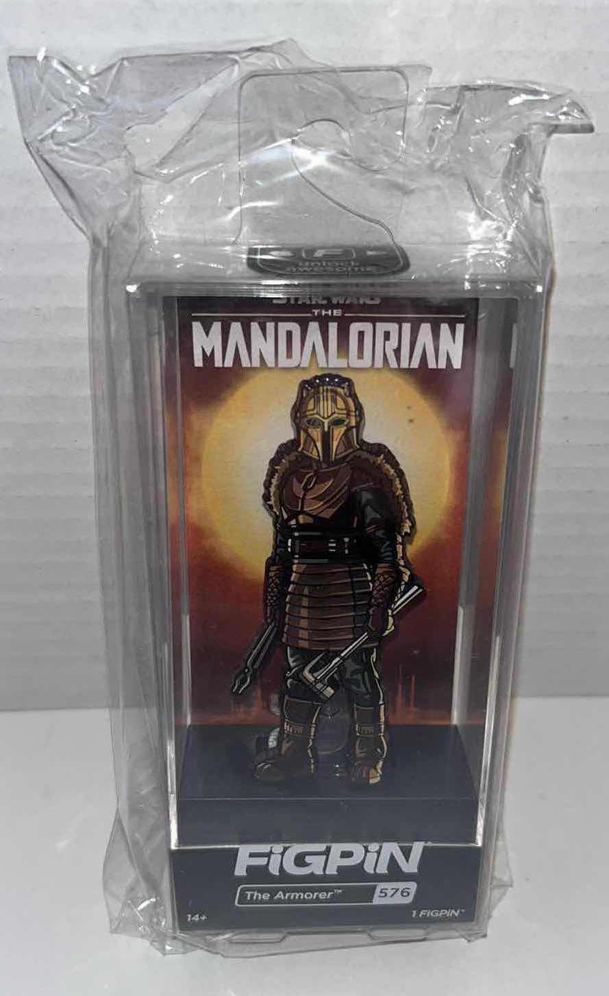 Photo 1 of NEW FIGPIN STAR WARS THE MANDALORIAN, #576 THE ARMORER $15.00 (1)