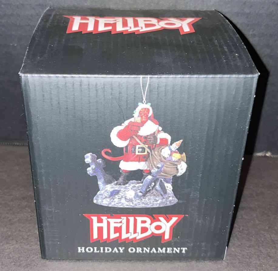 Photo 1 of NEW DARK HORSE DELUXE 3.75” POLYRESIN HELLBOY HOLIDAY ORNAMENT