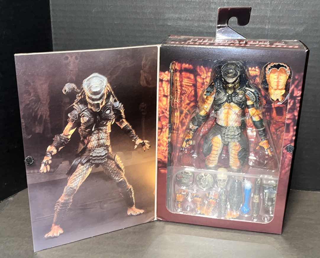 Photo 3 of BRAND NEW NECA 30TH ANNIVERSARY COLLECTION ACTION FIGURE & ACCESSORIES, PREDATOR 2 “ULTIMATE STALKER PREDATOR”