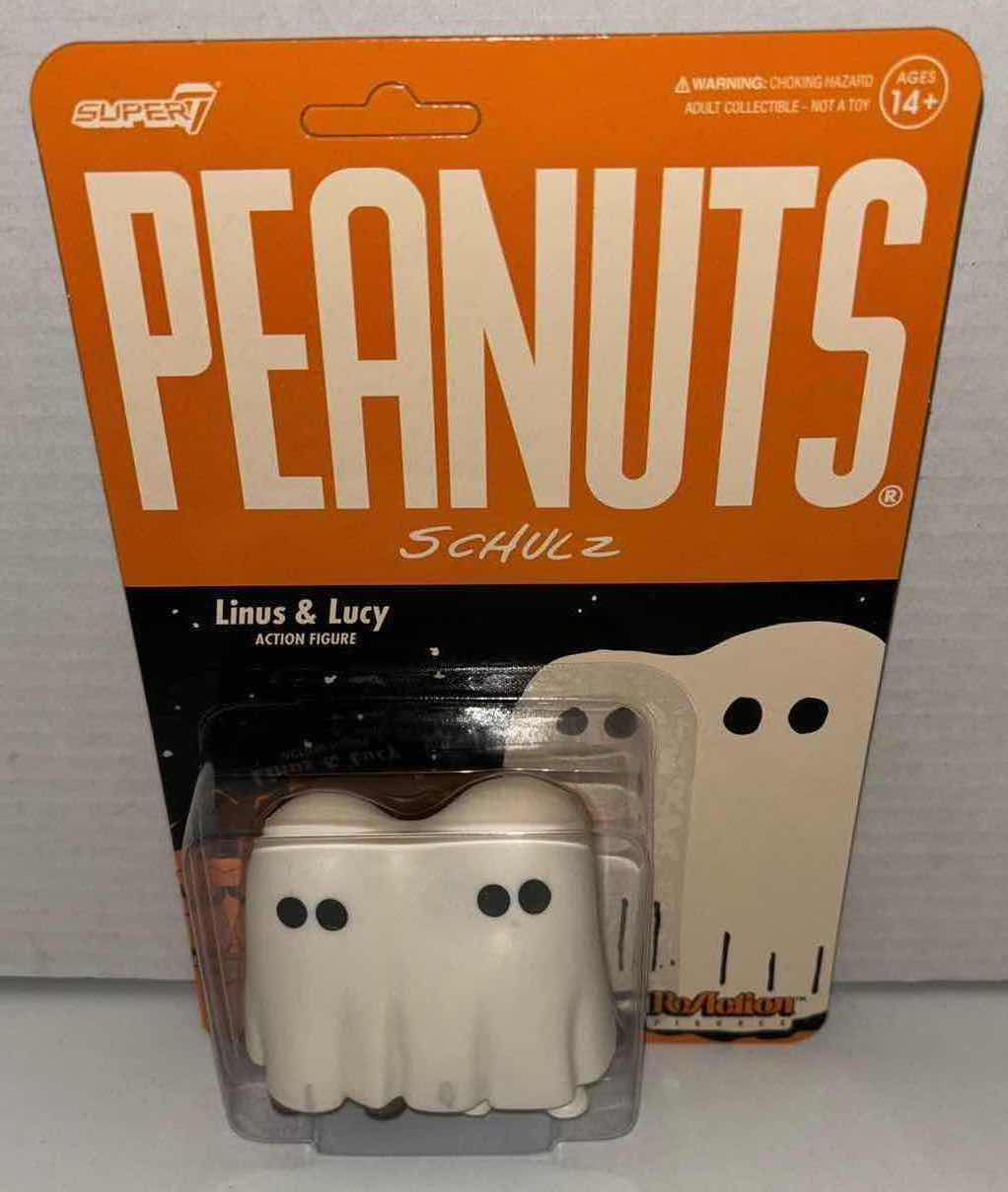 Photo 1 of BRAND NEW SUPER7 REACTION FIGURES PEANUTS “LINUS & LUCY”, OCTOBER 31 1957