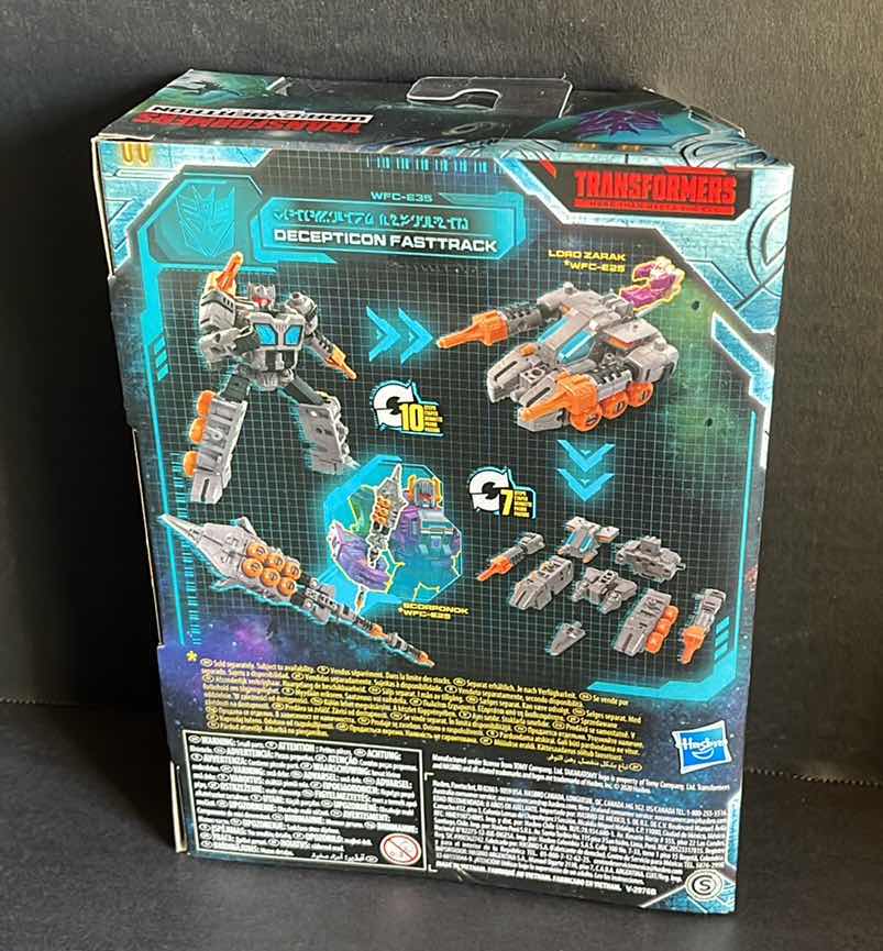 Photo 2 of NEW HASBRO TAKARA TOMY TRANSFORMERS EARTHRISE WAR FOR CYBERTRON TRILOGY DECEPTICON FASTRACK