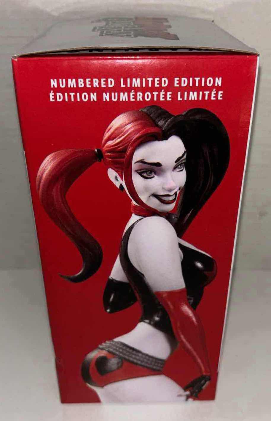 Photo 6 of BRAND NEW MCFARLANE TOYS DC DIRECT HARLEY QUINN RED, WHITE & BLACK 7.5” RESIN STATUE BY J. SCOTT CAMPBELL 