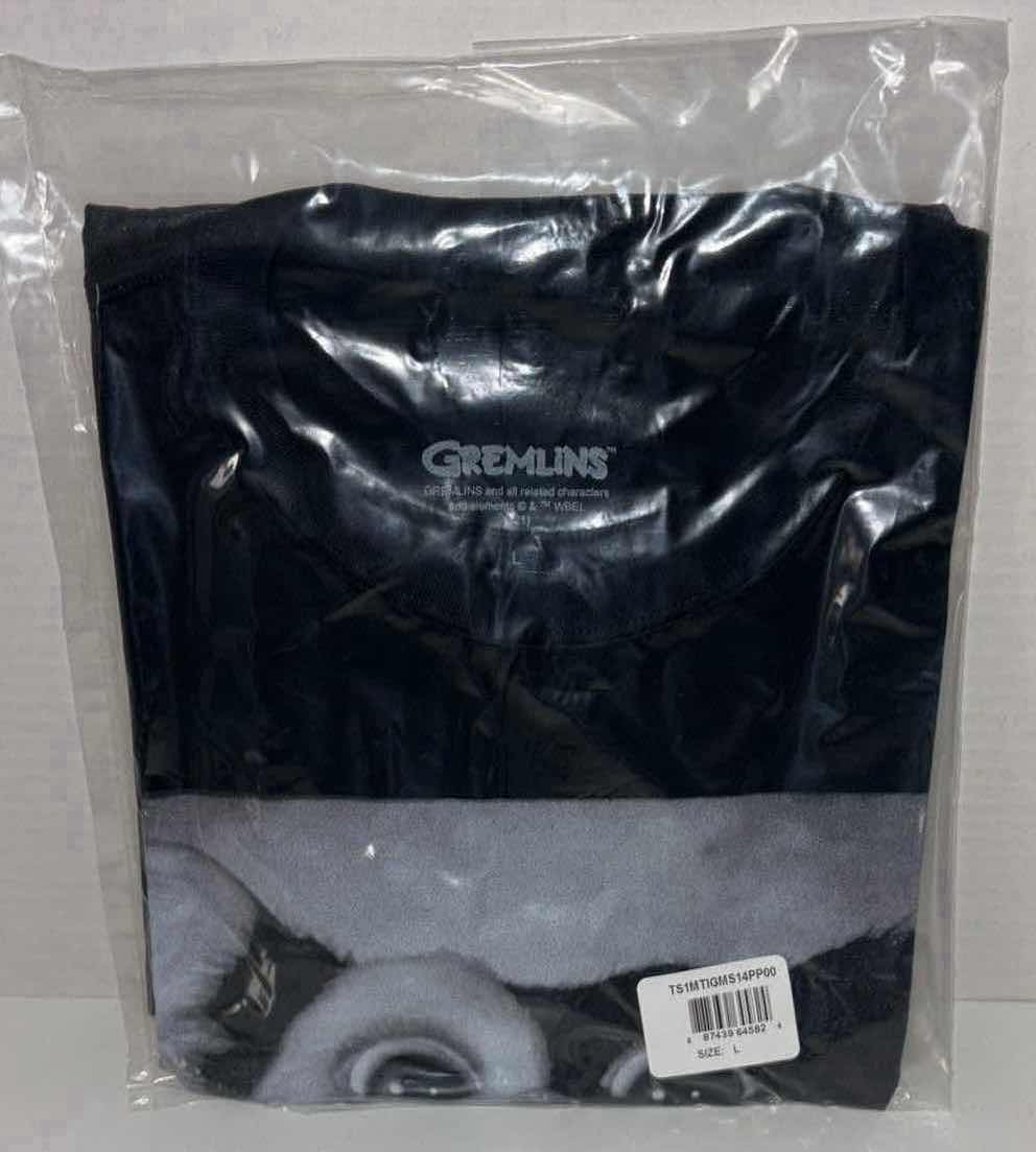 Photo 3 of NEW GREMLINS GIZMO BLACK T-SHIRT, SIZE LARGE 